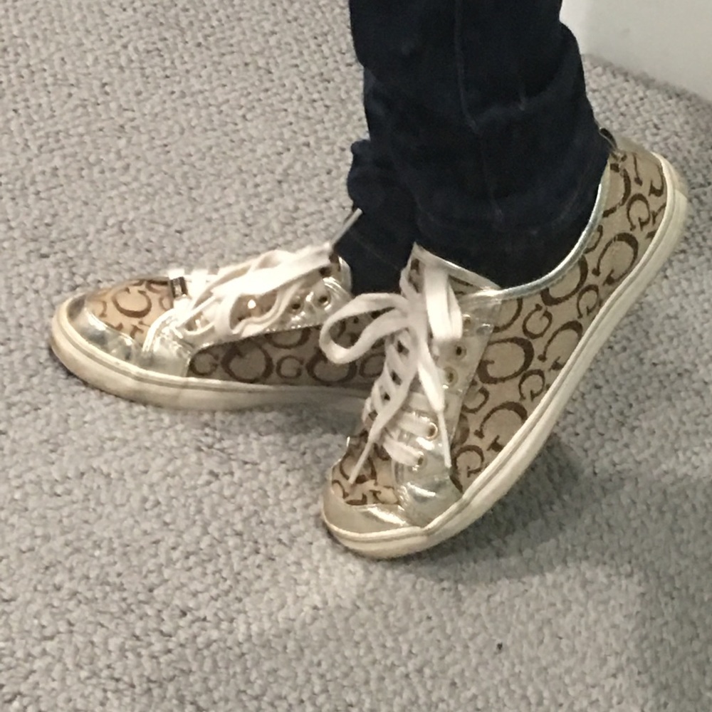 Guess tennis shoes